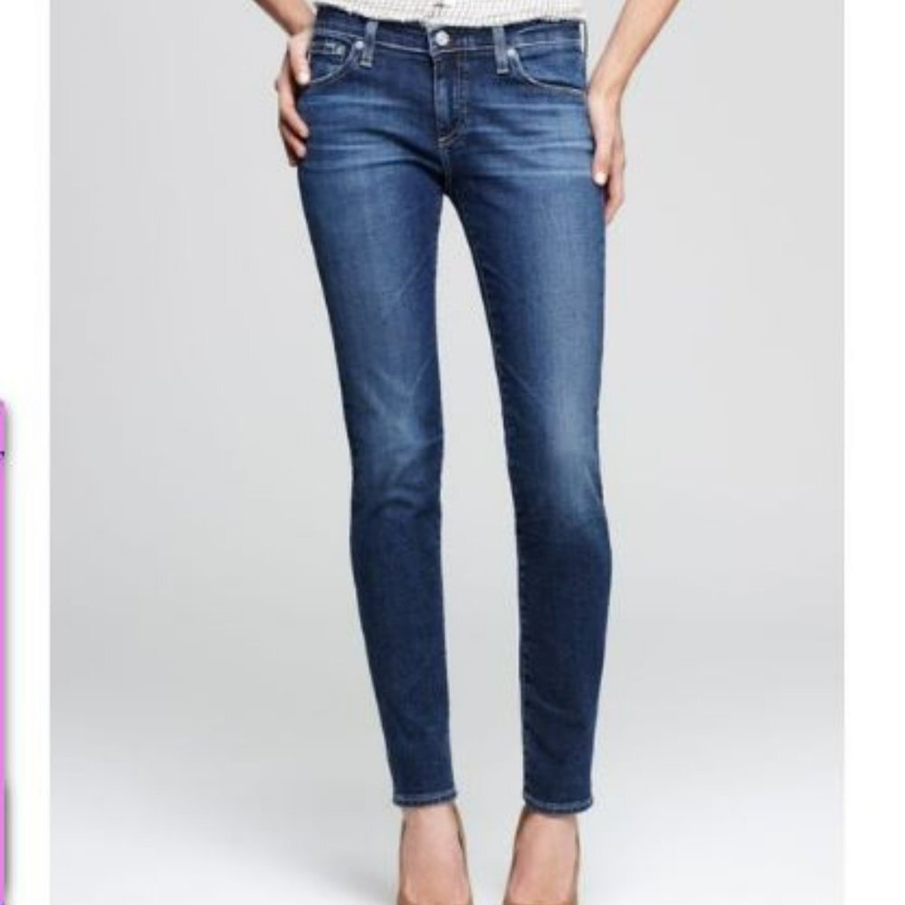 AG - The Stilt Cigarette Leg - Medium Wash - SIze 30